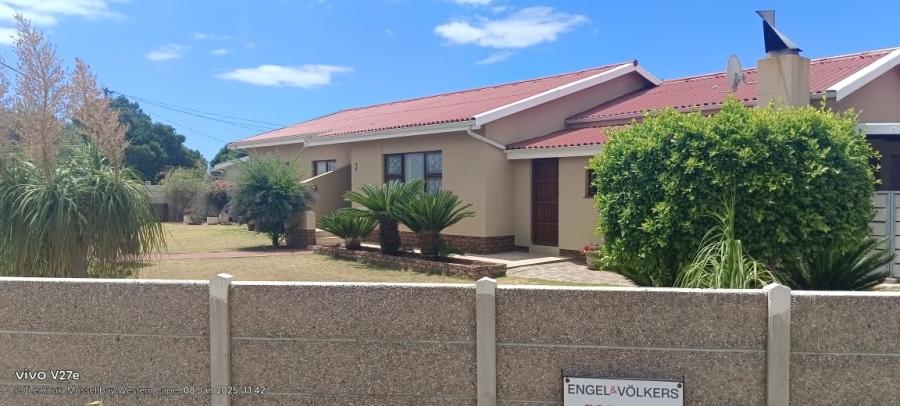 3 Bedroom Property for Sale in Hartenbos Central Western Cape